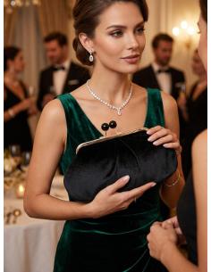 BOLSO DE INVITADA TERCIO PELO OTOÑO INVIERNO COLOR NEGRO BOQUILLA VINTAGE DORADA 2