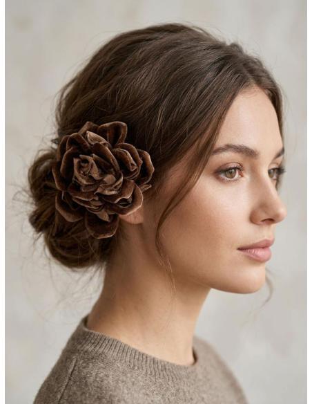 FLORES MARRONES DE TERCIOPELO PARA OTOÑO INVIERNO | BAUTIZO Y CASUAL ELEGANTE